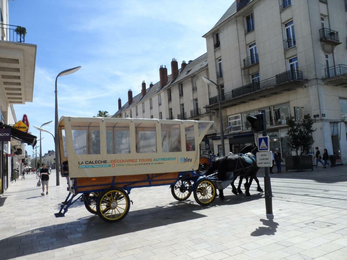 Gite De La Tour De Guise 2 Тур Екстериор снимка